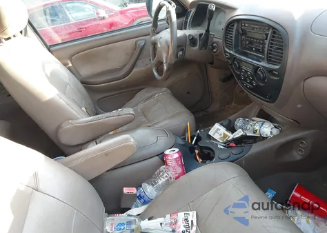 2001 Toyota Sequoia Sr5 V8 z USA, uszkodzony, nr VIN 5TDBT44A21S039200